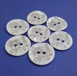 Akoya Shell Buttons with Leaves Design