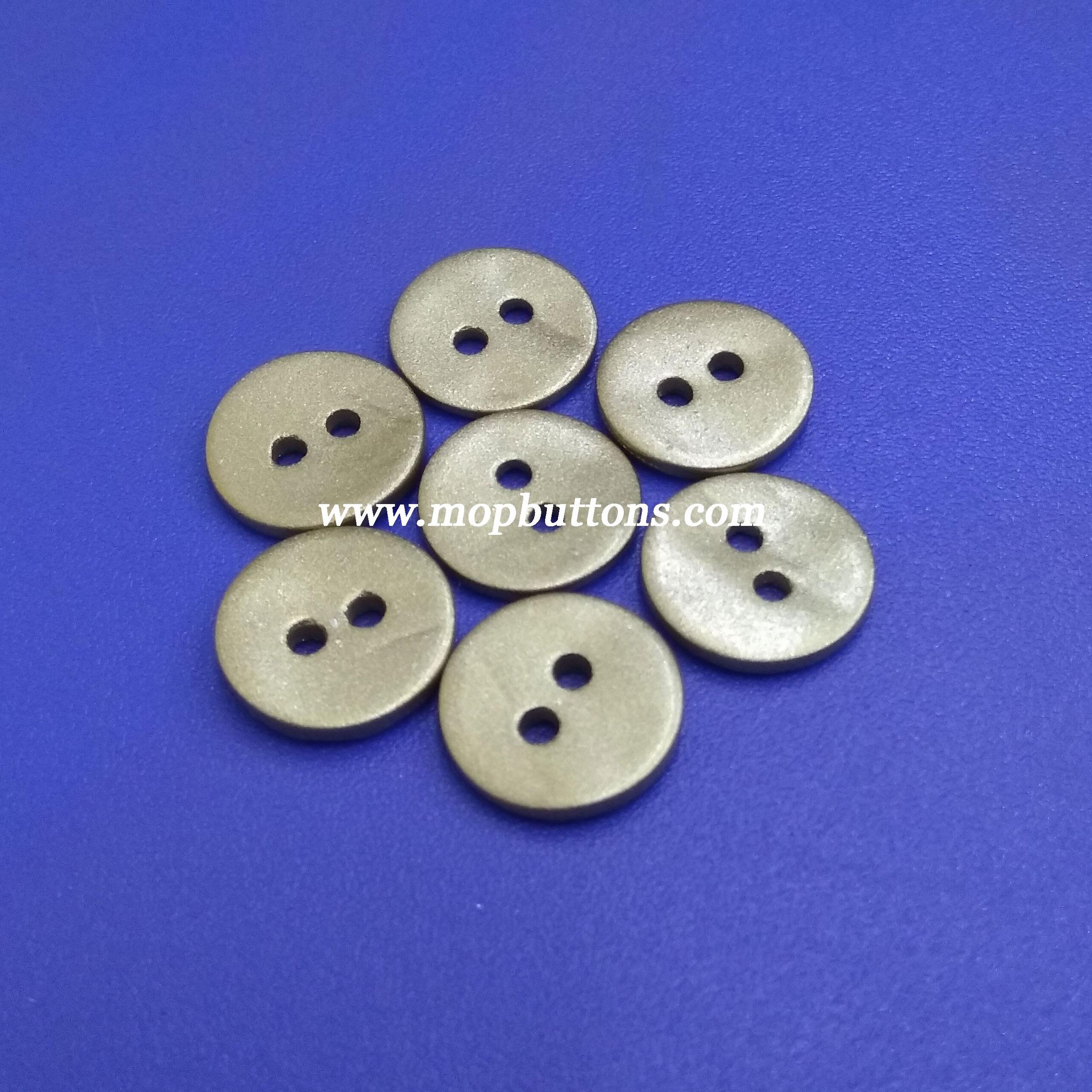 Champagne Colored Japanese Agoya Button