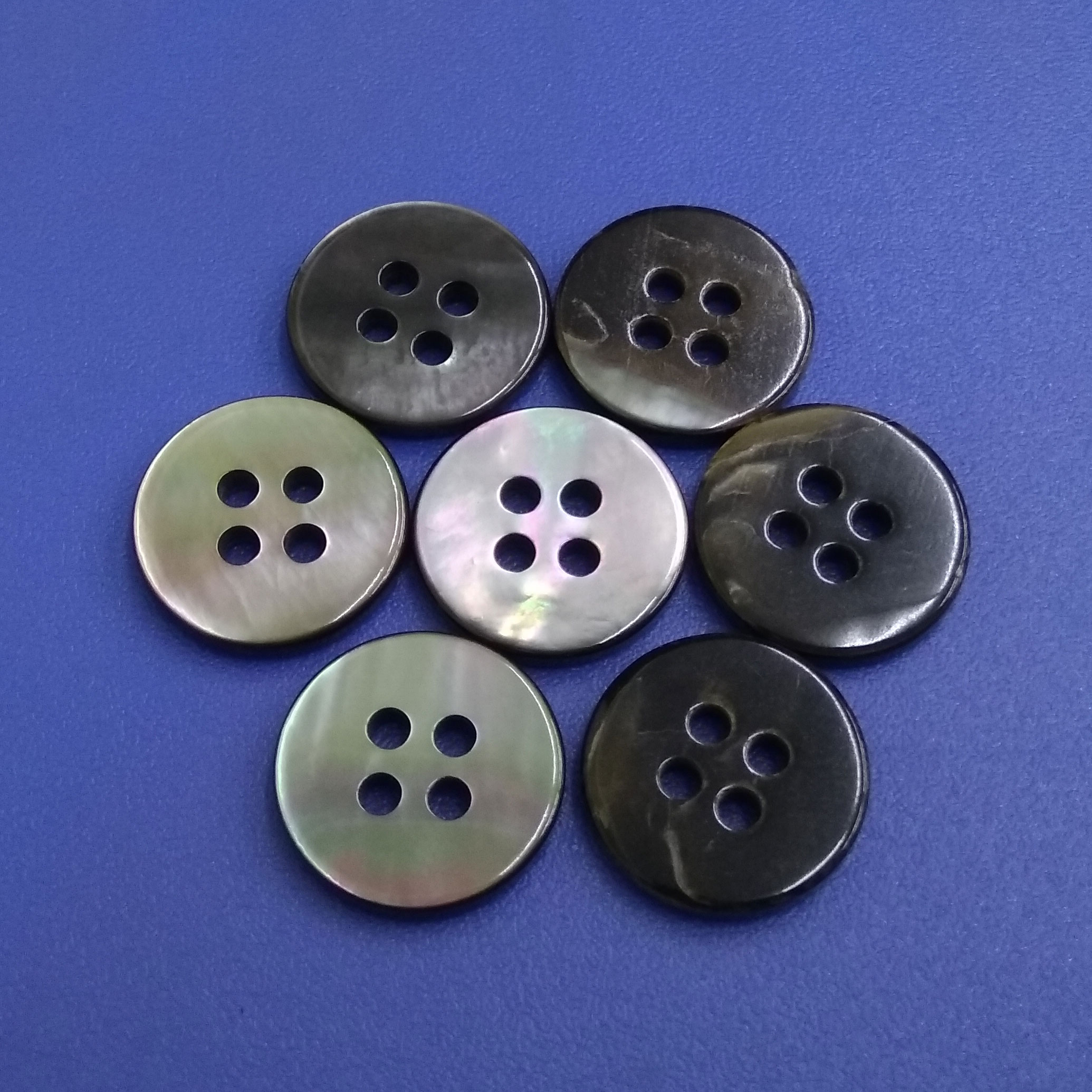  Flat type 4Holes Genuine Black Round MOP Pearl Sewing Shirt Buttons