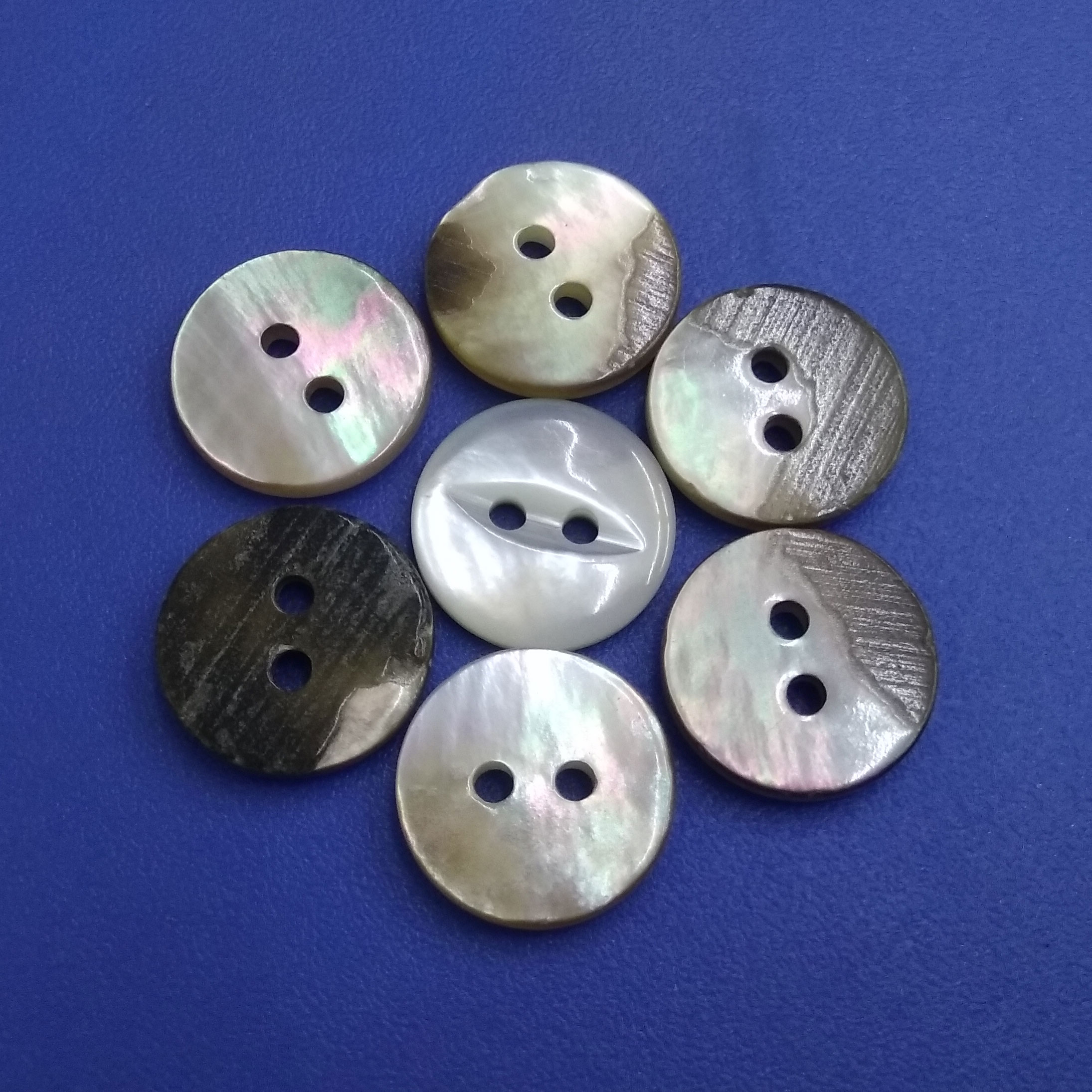 Fisheye Black Mother of Pearl Button for Sewing Clothing Factory