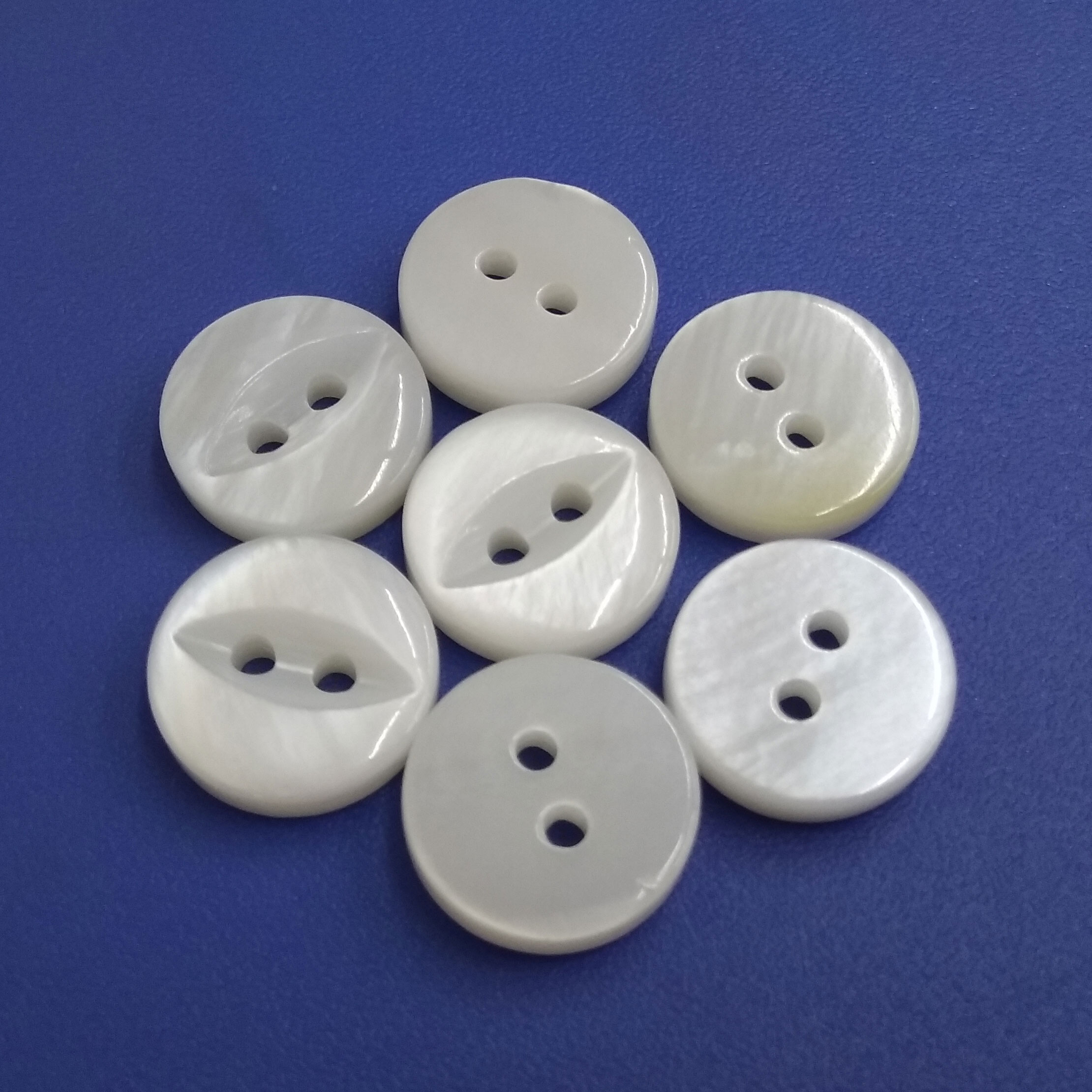 Flatback Fisheye Surface Gleaming Natural River Shirt MOP Buttons