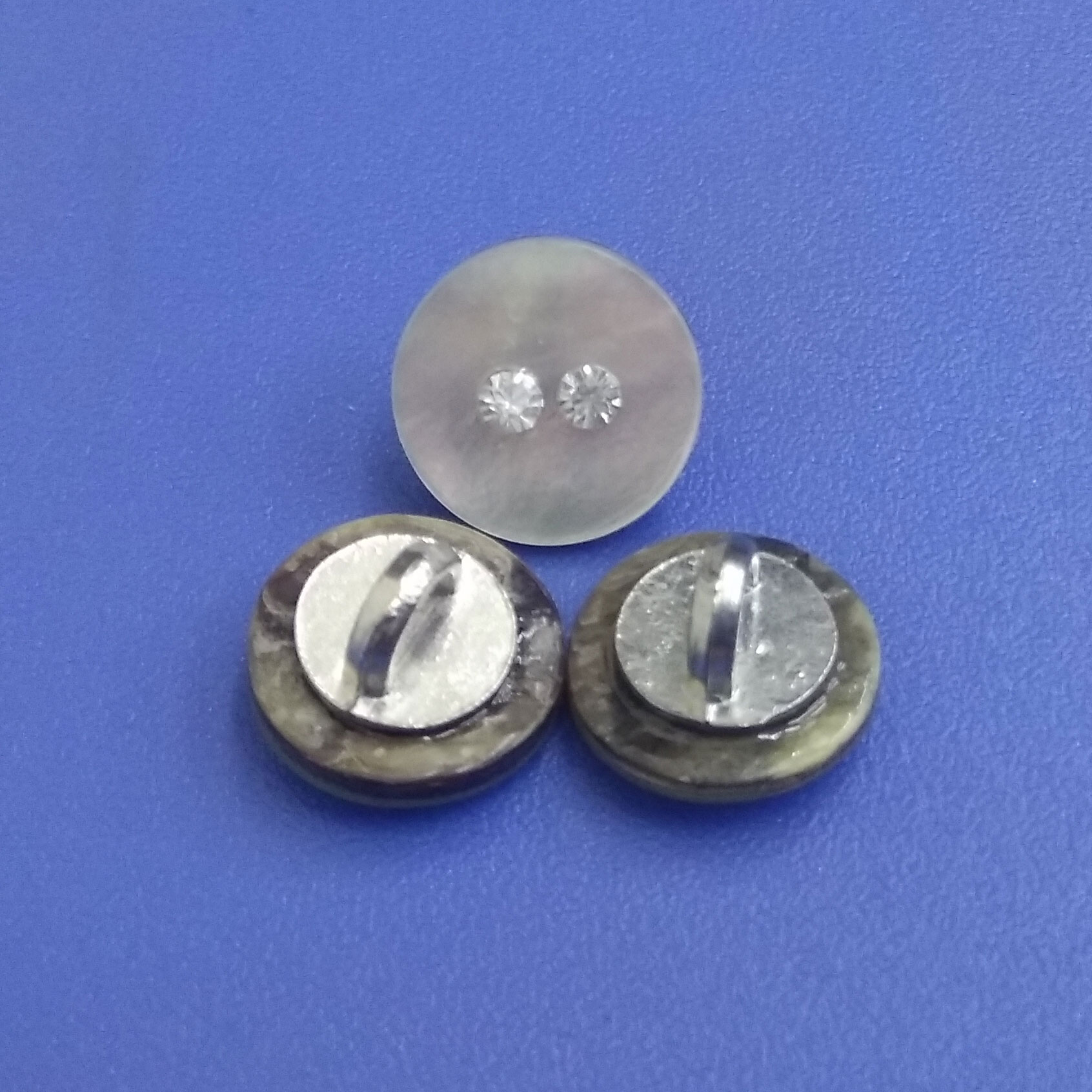 Diamond Hot Fix Decoration Agoya Shell Material Foot Shank Buttons with Metal