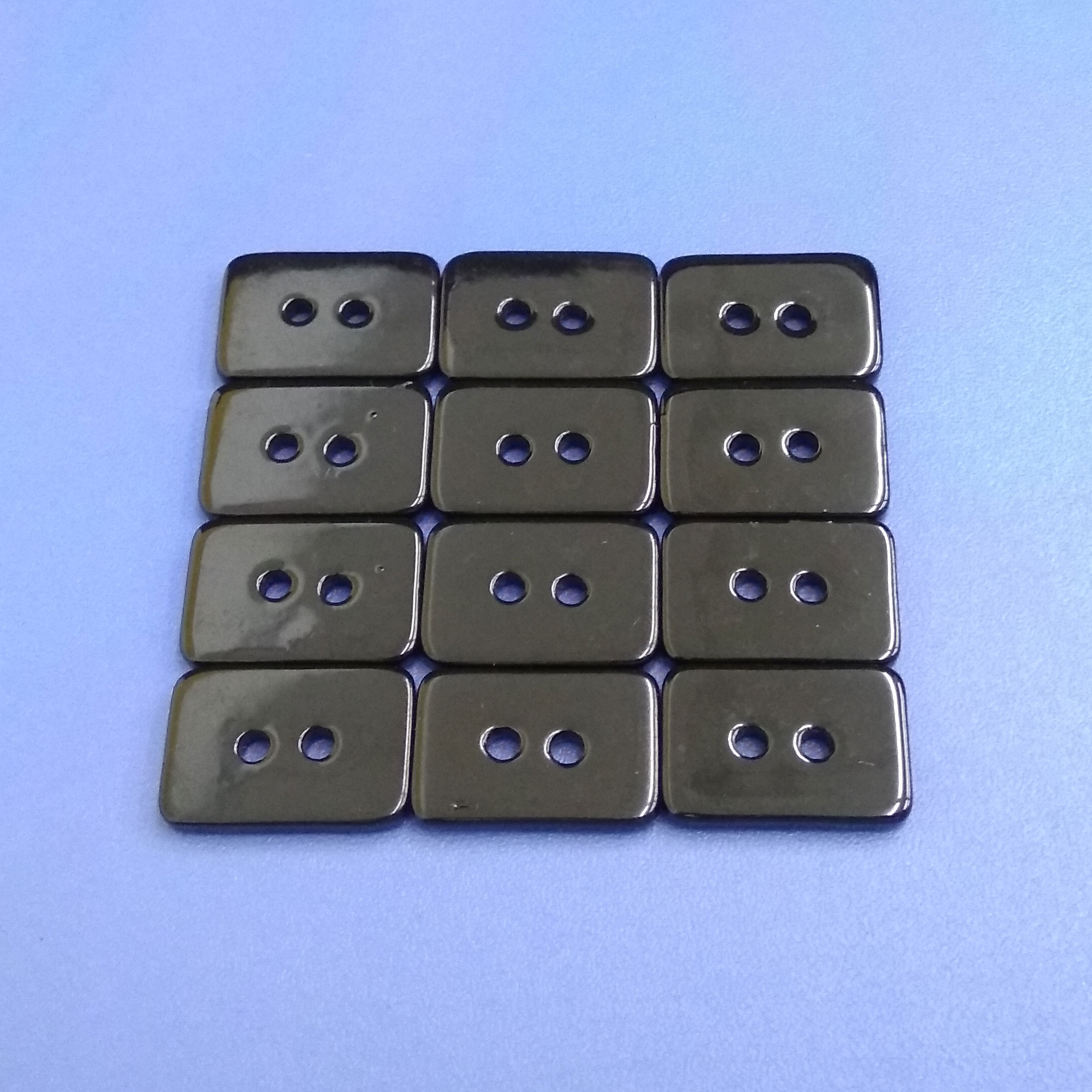 Novelty Rectangular Design Shiny Black China River Freshwater Shell Pearl Button
