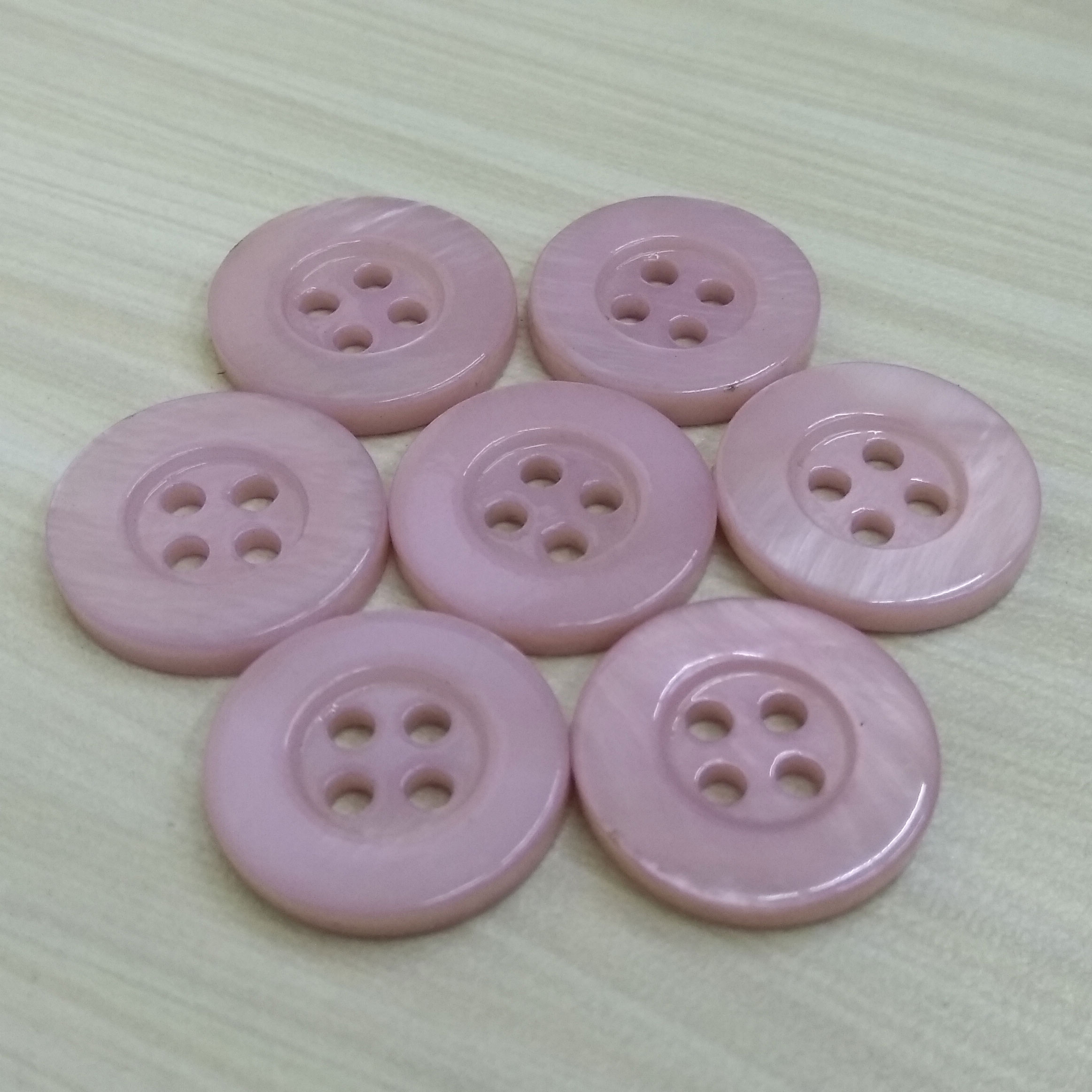 Various Sizes Custom Pink Dyeable River Shell Buttons For Women’s Dress Shirt