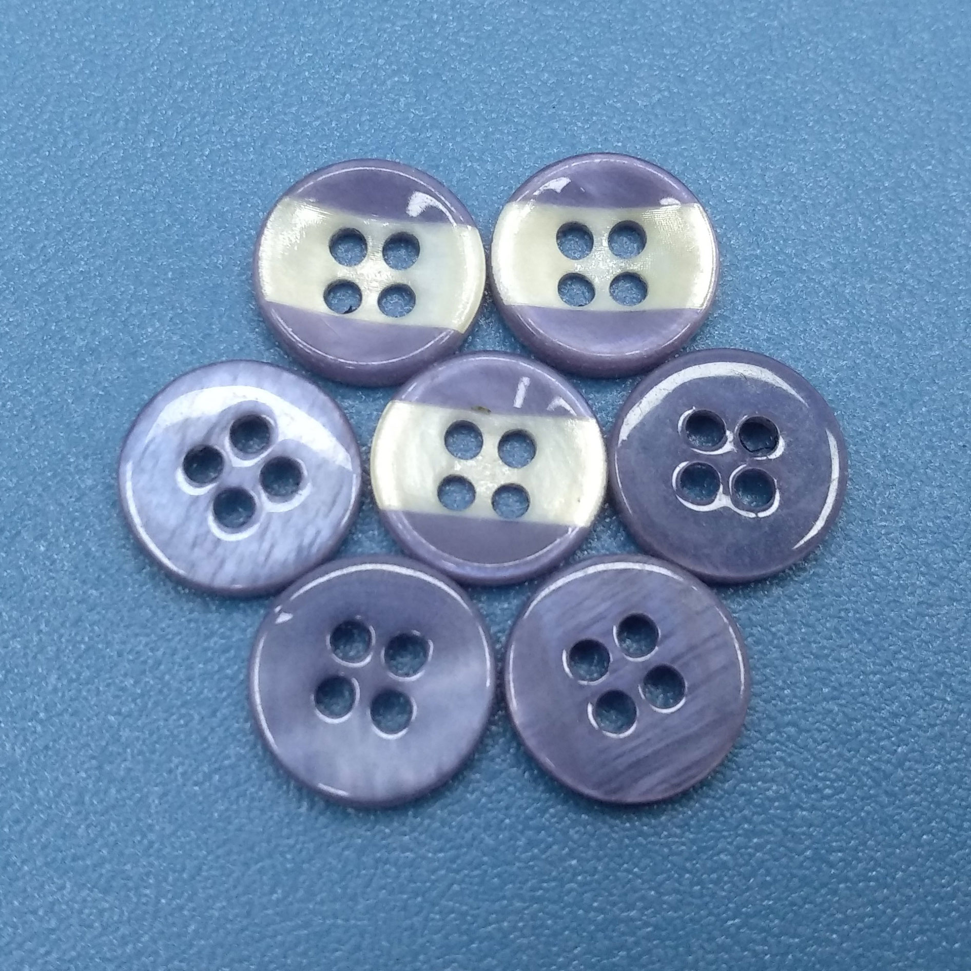 Customized Blue Dyed or Coated Natural Shell Shirt Buttons with Bowl Shape