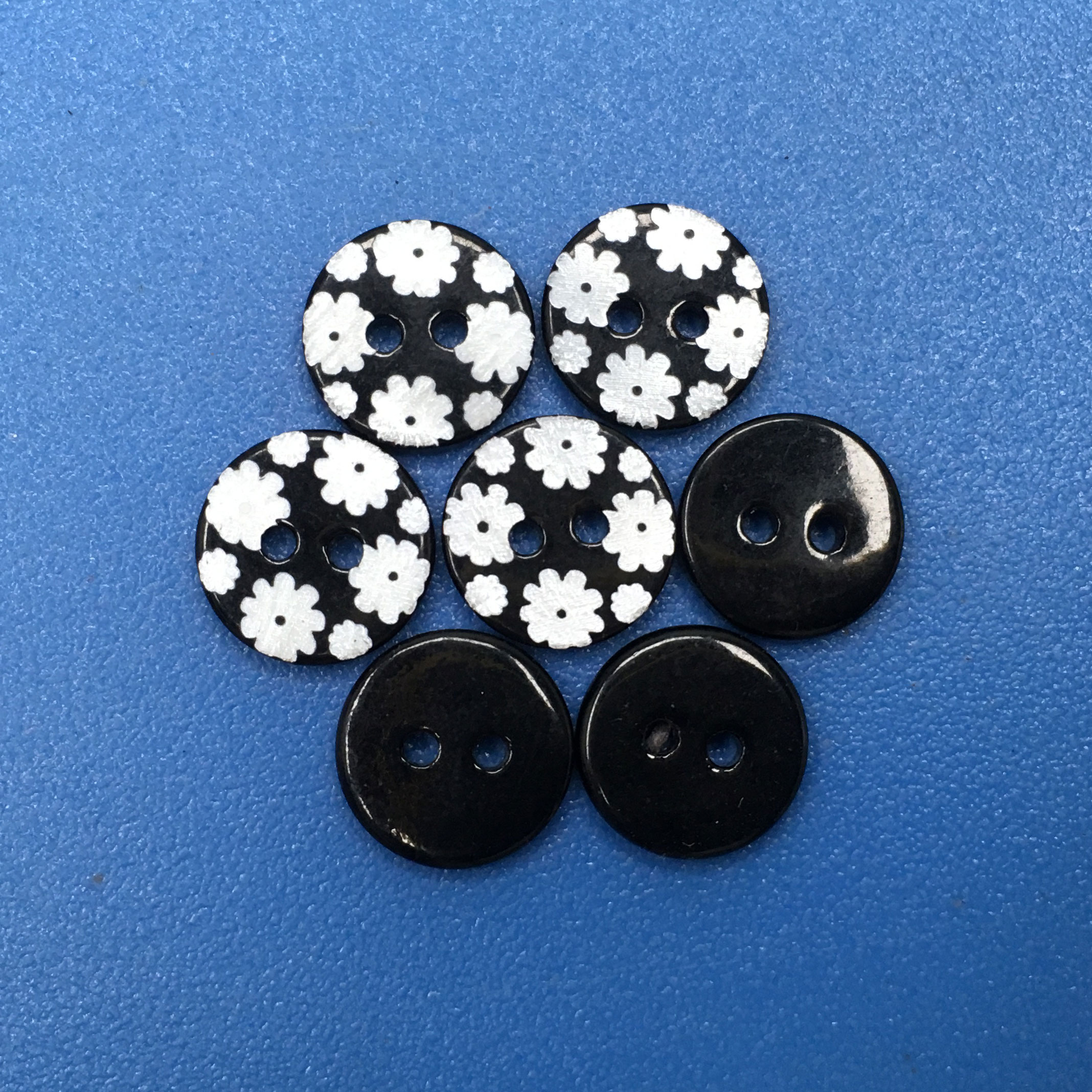 Delicate Designer Print River Shell Buttons for Garment Designer, Factory