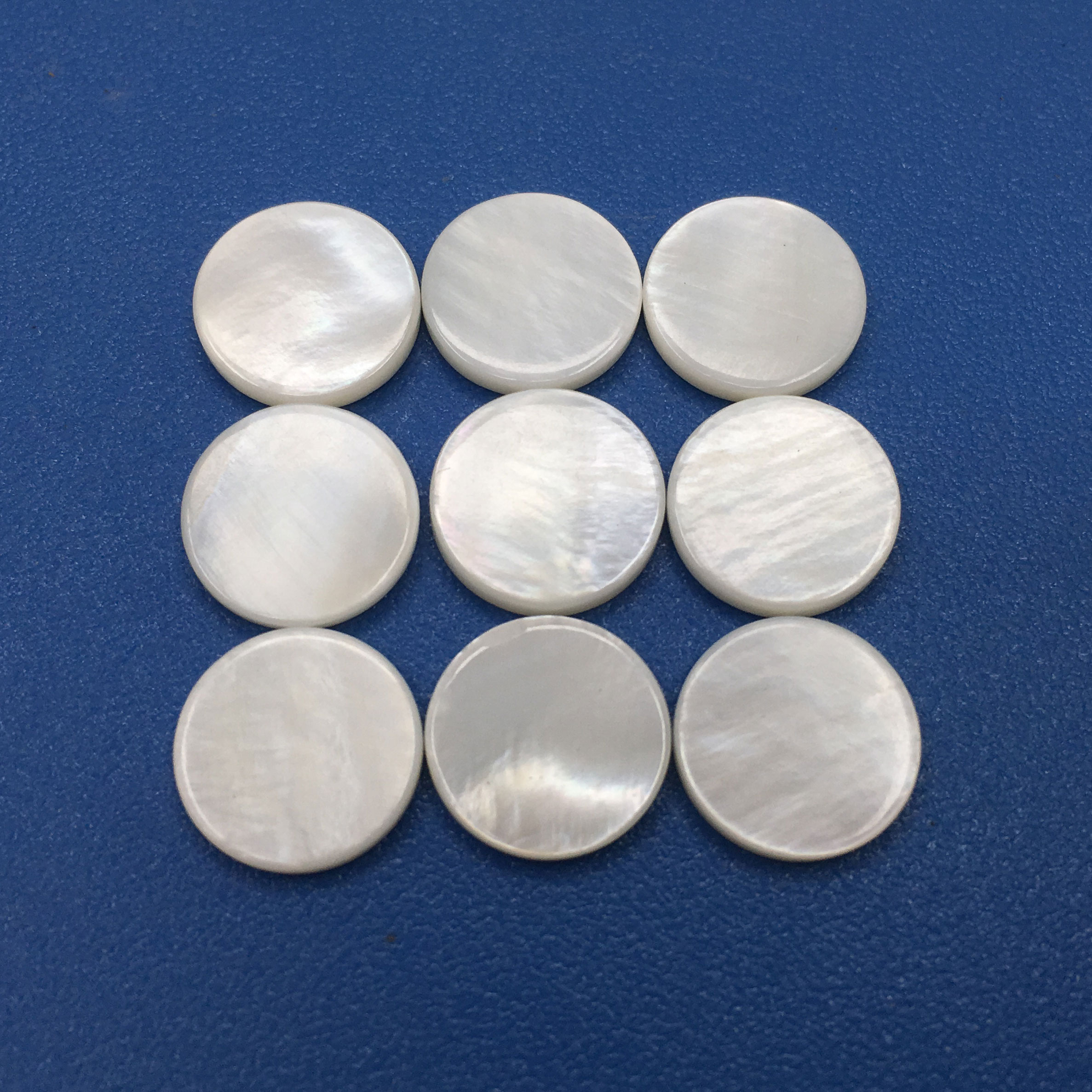 Customized Shiny White Engrave Logo Brand Buttons Label Pin for Garment Industry